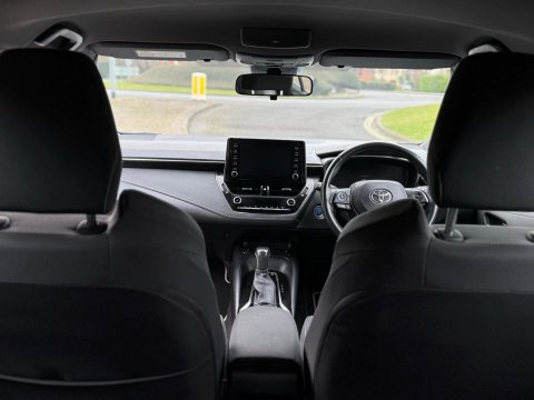 Toyota Corolla ICON TECH 12