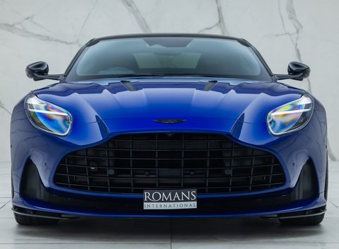 Aston Martin DB12 V8 7