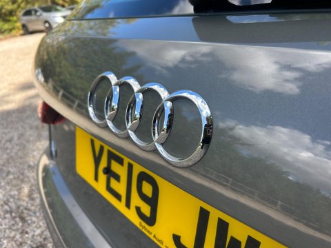 Audi A1 1.5 TFSI 35 S line Sportback Euro 6 (s/s) 5dr 39