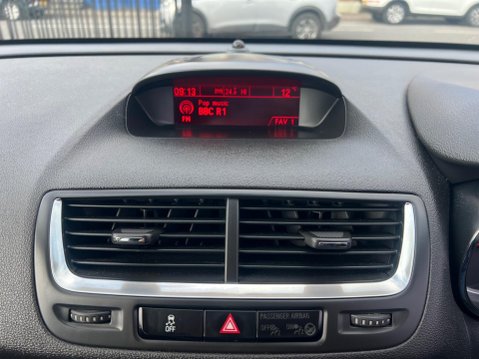 Vauxhall Mokka 1.4i Turbo Exclusiv Auto 2WD Euro 6 5dr 34
