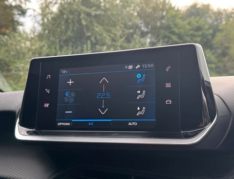 Peugeot 208 1.2 208 Allure Premium + PureTech S/S Auto 5dr 33