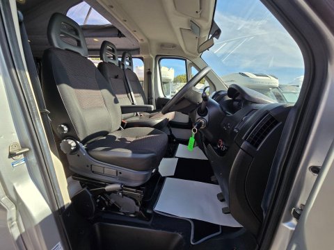 Peugeot Boxer Riviera Motors Conversion 47
