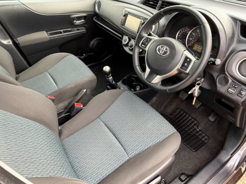 Toyota Yaris VVT-I TR 12