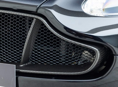 Aston Martin V12 Vantage S Roadster 25