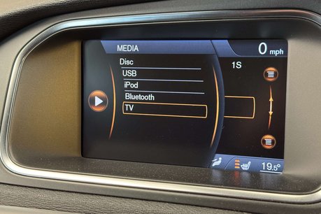 Volvo V40 1.6 T4 Lux Hatchback 5dr Petrol Powershift Euro 5 (s/s) (180 ps) 48