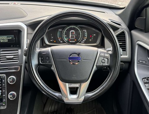 Volvo XC60 2.4 XC60 R-Design Luxury Nav D4 AWD Auto 4WD 5dr 14