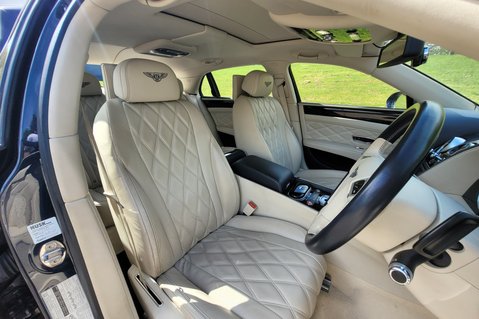Bentley Flying Spur V8 12