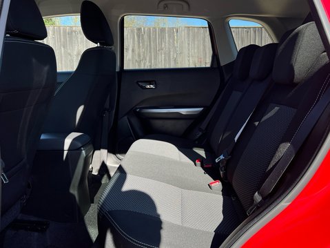 Suzuki Vitara SZ-T BOOSTERJET MHEV 9