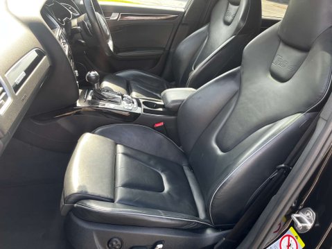 Audi RS4 4.2 RS 4 FSI Quattro Auto 4WD 5dr 18