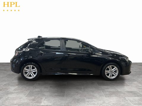 Toyota Corolla 2.0 VVT-h Icon Hatchback 5dr Petrol Hybrid CVT Euro 6 (s/s) (196 ps) 8