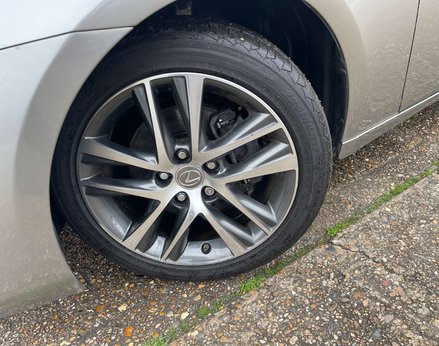 Lexus Is 2.5 IS 300h Advance CVT 4dr 3