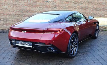 Aston Martin DB11 Launch Edition 27
