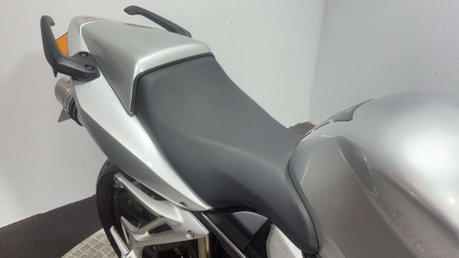 Honda VFR 2001 VTEC ONLY 19K NEW MOT SERVICED SPORTS EXHAUST 800CC 10