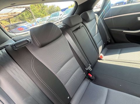 Hyundai i30 1.4 Blue Drive SE Hatchback 5dr Petrol Manual Euro 6 (s/s) (100 ps) 47