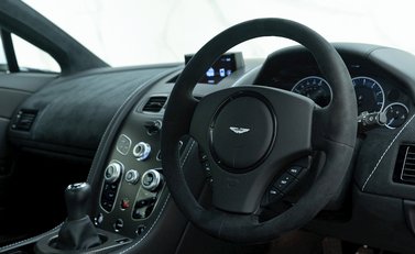Aston Martin V12 Vantage S 9