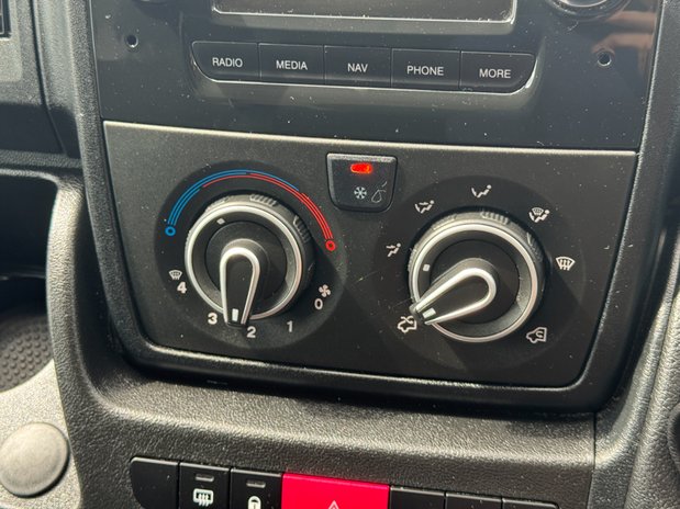 Citroen Relay MWB L2H2 [SOLD CR] Medium Roof Enterprise Air Con Nav Sensors EURO 6 NO VAT 31