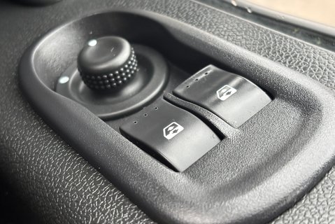 Vauxhall Movano F3500 L3 125 ps Crew Cab Tipper - Air Con 31