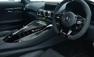 Mercedes-Benz AMG GT R PRO 10