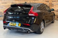 Volvo V40 2.0 T5 R-Design Pro Hatchback 5dr Petrol Auto Euro 6 (s/s) (245 ps) 6