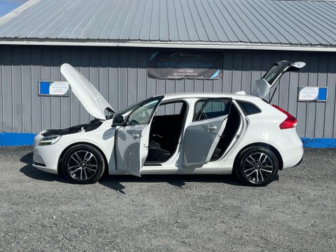 Volvo V40 2.0 T2 GPF Momentum Nav Plus Euro 6 (s/s) 5dr 3