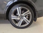 Land Rover Discovery 3.0 Discovery R-Dynamic SE D MHEV Auto 4WD 5dr 26