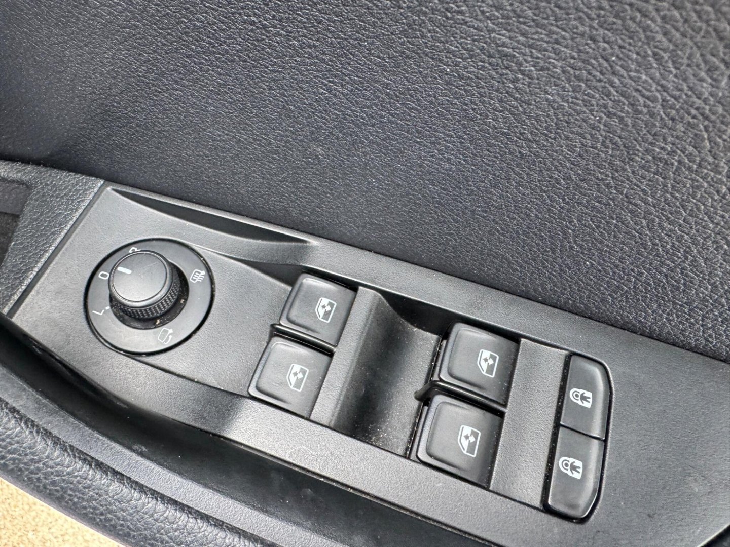 2019 Skoda Superb — image 32