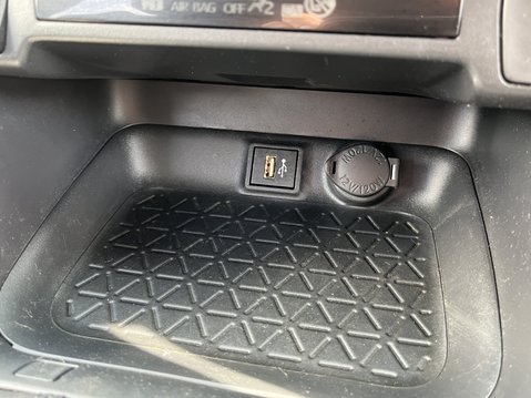 Toyota Rav 4 Icon 2.5 VVT-i Hybrid Icon 5dr CVT 2WD 32