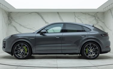 Porsche Cayenne E-HYBRID coupe 5