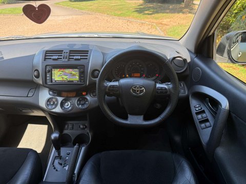 Toyota Rav4 2.0 RAV4 XT-R Valvematic CVT 4WD 5dr 7
