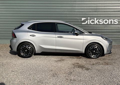 MG MG4 EV URBAN 53.9kWh PREMIUM 8