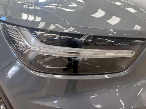 Volvo XC40 1.5 T3 R-Design SUV 5dr Petrol Auto Euro 6 (s/s) (163 ps) 9