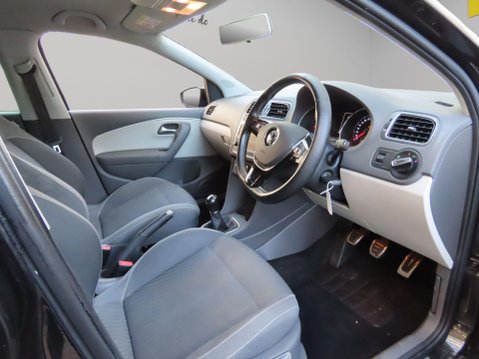 Volkswagen Polo 1.0 BlueMotion Tech SE Design Euro 6 (s/s) 5dr 10