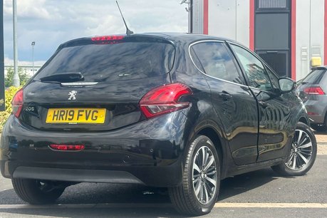 Peugeot 208 1.2 PureTech Tech Edition Hatchback 5dr Petrol Manual Euro 6 (s/s) (82 ps) 4