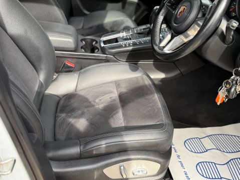 Porsche Macan 3.0 Macan S D Semi-Auto 4WD 5dr 51