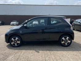Toyota Aygo 1.0 Aygo X-Clusiv VVT-I 3dr 11