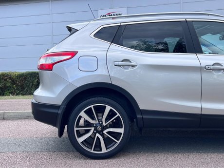 Nissan Qashqai 1.6 dCi Tekna 2WD Euro 6 (s/s) 5dr 44