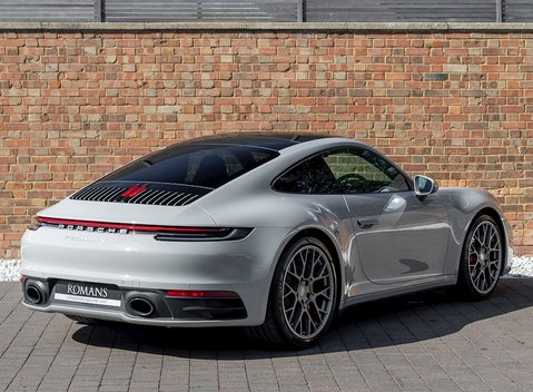 Porsche 911 (992) Carrera 4S 7