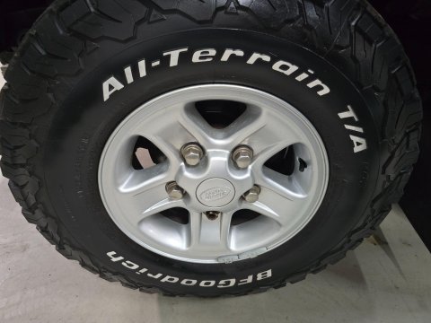 Land Rover Defender 2.5 TD5 County Hard Top SUV SWB 3dr 28