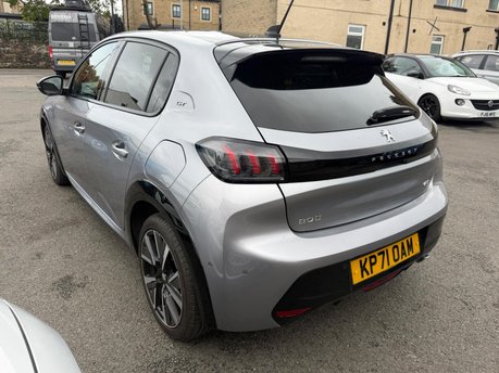 Peugeot 208 PURETECH GT S/S 7