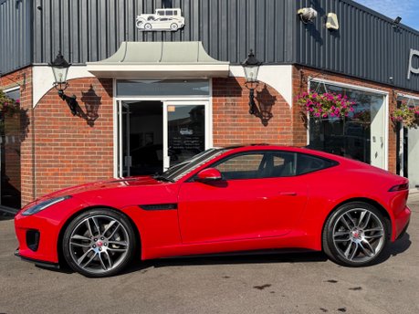 Jaguar F-Type I4 R-DYNAMIC 6