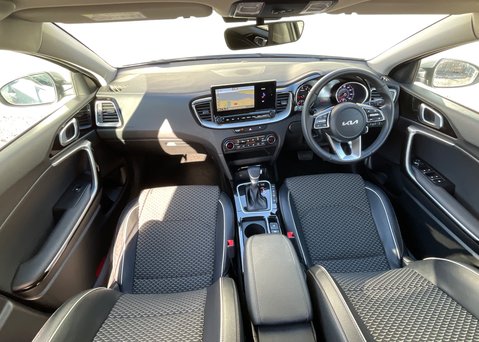 Kia Ceed 1.5T GDi ISG 3 DCT 13