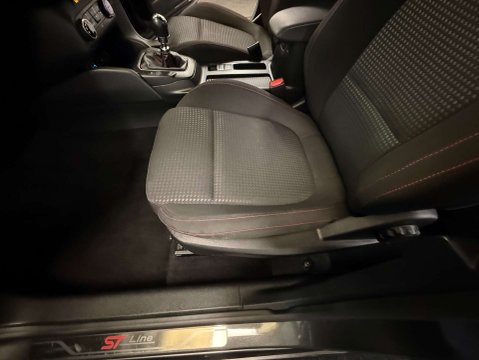 Ford Focus 1.0 Focus  ST-Line Edition MHEV 5dr 46
