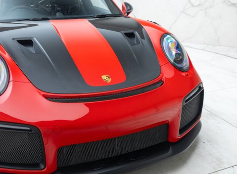 Porsche 911 GT2 RS Weissach (991) 38