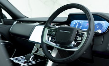 Land Rover Range Rover P400 Autobiography 9