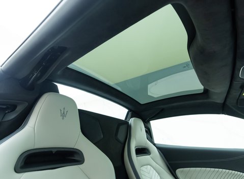 Maserati MC20 Cielo 23