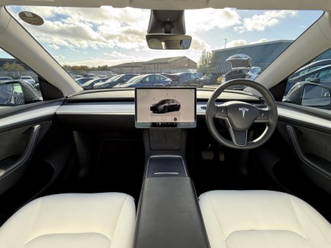 Tesla Model Y (Dual Motor) Long Range SUV 5dr Electric Auto 4WDE (384 bhp) 25