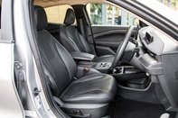 Ford Mustang Mach-E BASE 34