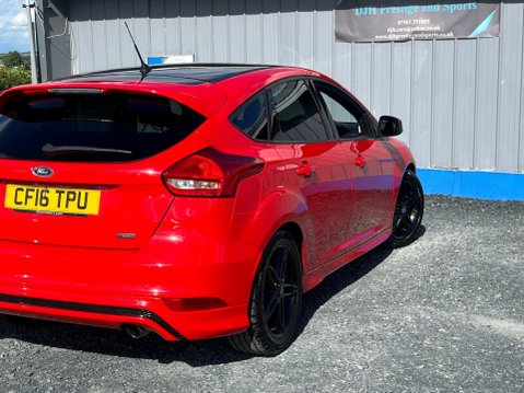 Ford Focus 1.5T EcoBoost Zetec S Red Edition Euro 6 (s/s) 5dr 67