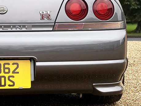 Nissan GT-R R33 V-Spec (Series 3) 25