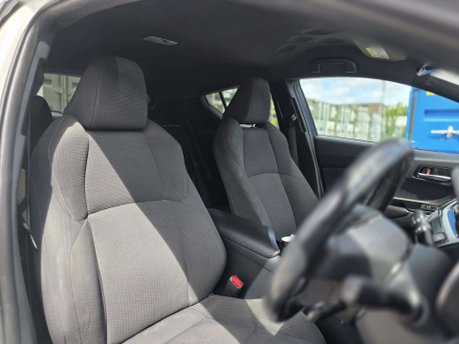 Toyota C-HR 1.8 VVT-h Design SUV 5dr Petrol Hybrid CVT Euro 6 (s/s) (122 ps) 10